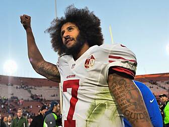 Controversial NFL Star Honoure...